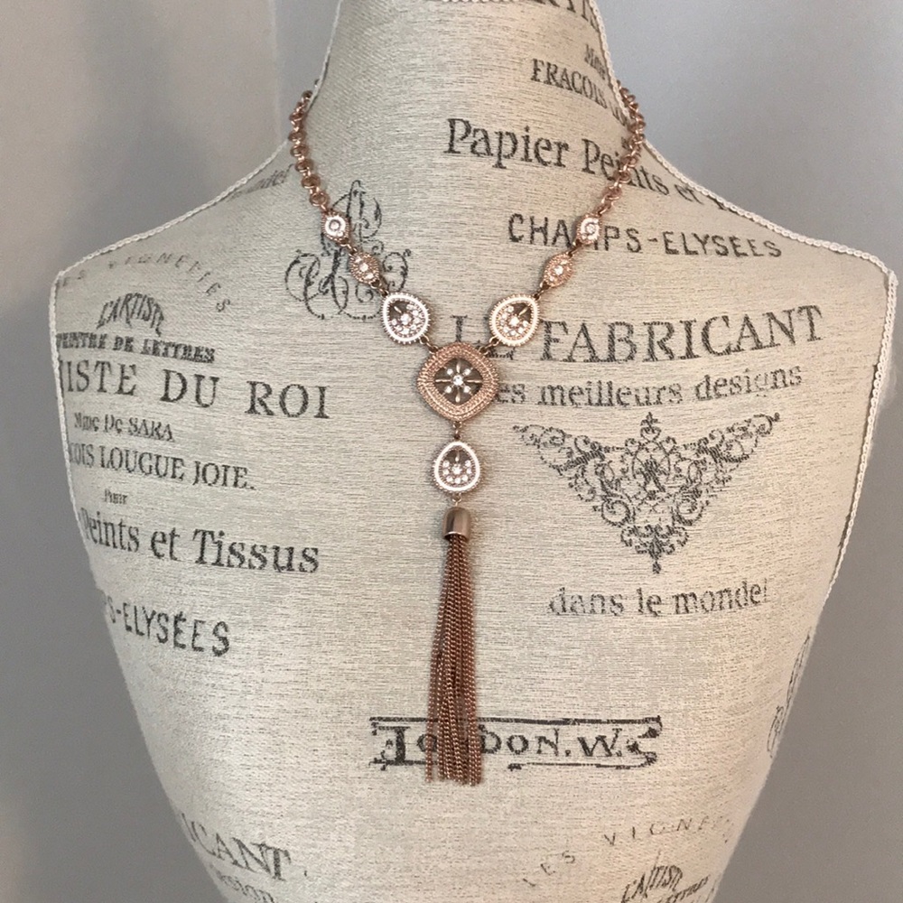 rose gold necklace